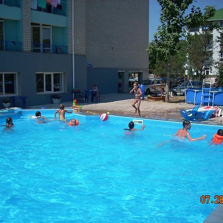 Dolce Vita Resort Hotel Zaliznyy Port Exterior photo