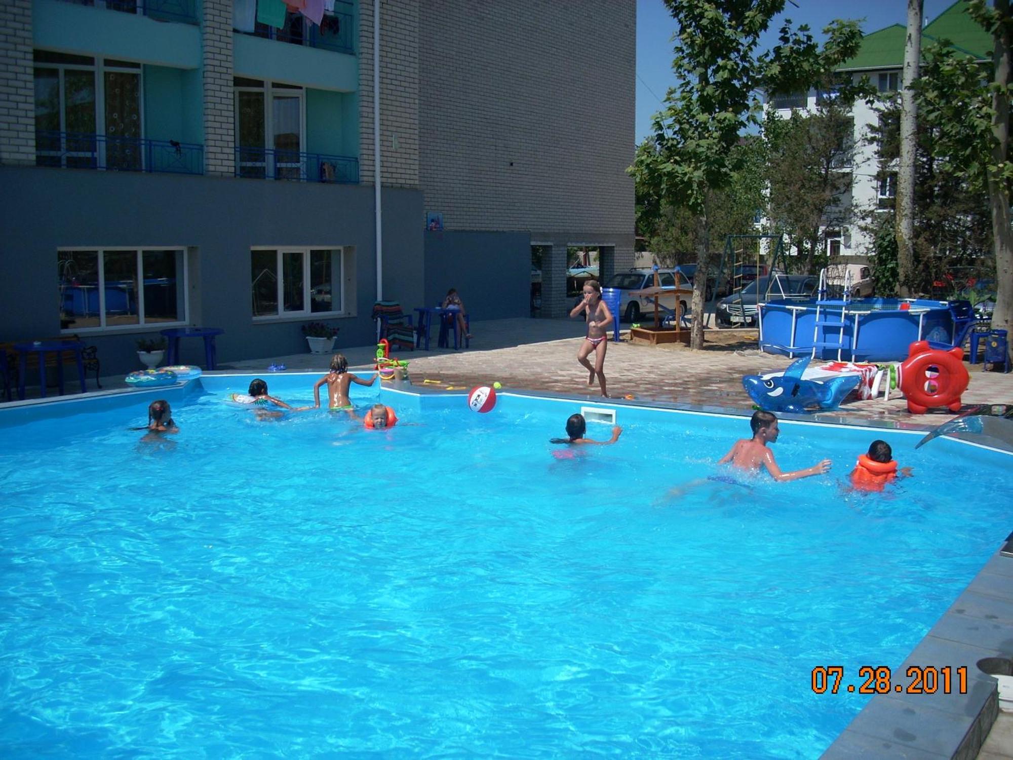 Dolce Vita Resort Hotel Zaliznyy Port Exterior photo